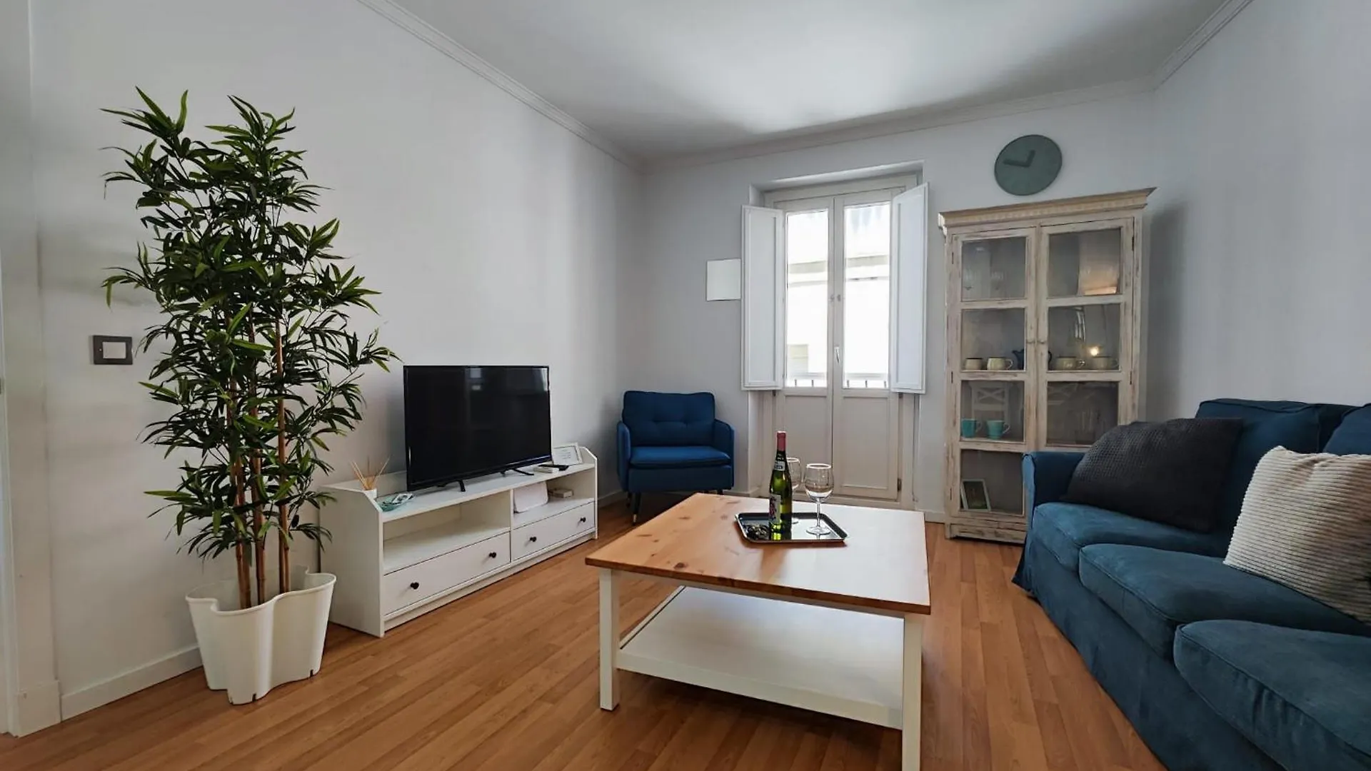 Dulce Arboli Little Apartments contacts
